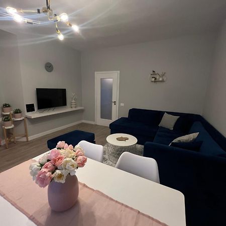 Central Gem Tirana Zewnętrze zdjęcie